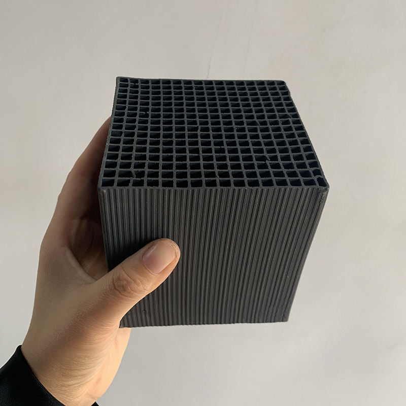 ��C����̿