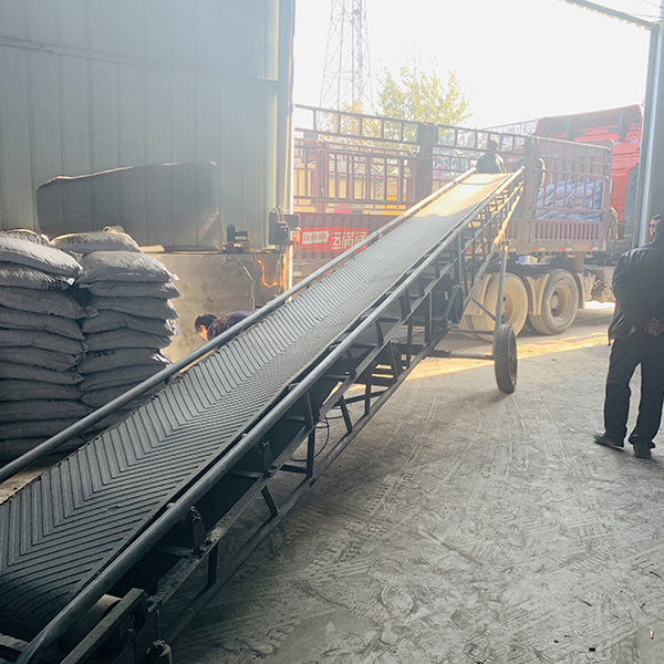 發(fā)往廣東深圳一車椰殼活性炭(34噸)